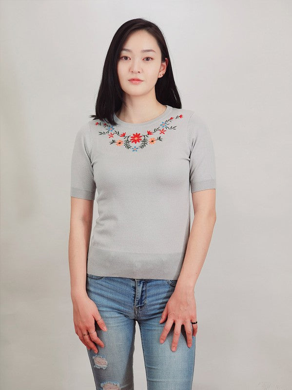 Daisy Flower Embroidered Knit Pullover Sweater